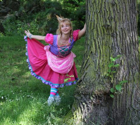 Lindsey Lee as Princess Pumpalot 